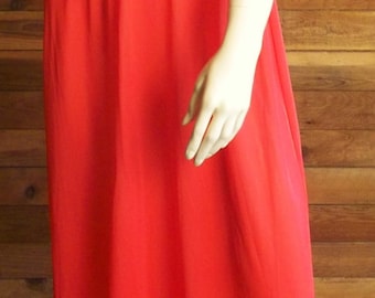Vintage Lingerie 1970s INTERNATIONAL Red Nightgown Size 36