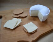 Felt Food Brie Cheese and Crackers