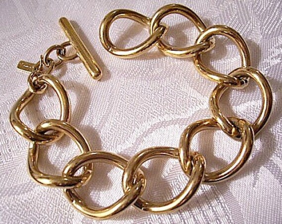 Monet Big Curb Link Chain Bracelet Gold by PrettyVintiqueJewels