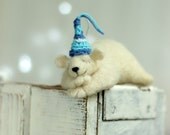 Needle Felt Withe Bear - Christmas Decoration - Dreamy White Bear  -Needle Felt Art Doll -  Withe Polar Bear - Christmas Decoration