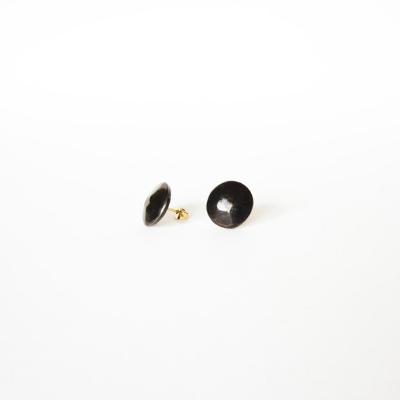 Items similar to Black stud earrings. Round gunmetal hammered metal ...