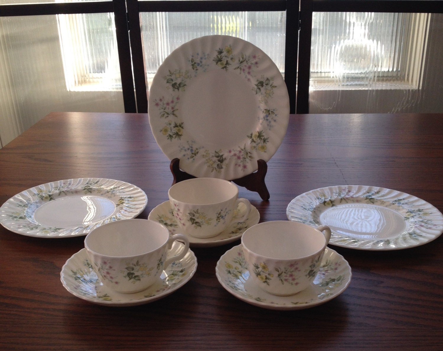 minton-bone-china-made-in-england-9-pieces-spring-valley-haute-juice