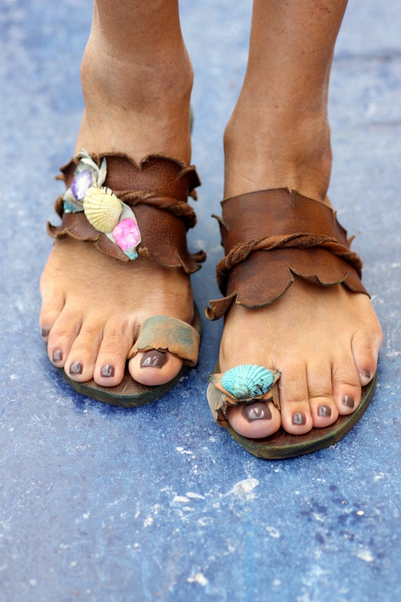 Sandals decorated with shells