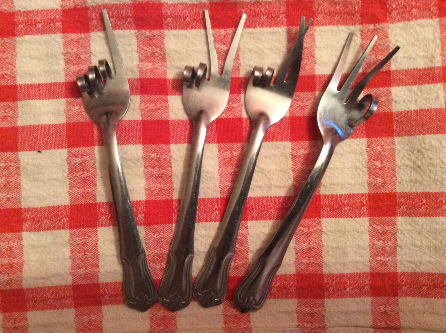 Fork Art repurposed kitchen forks bent by RevivedAndRepurposed