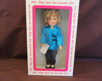 Ships FREE!! Vintage 1982 Shirley Temple Doll From The Ideal Toy Company, She Is In Her Outfit From The Movie "Stowaway" In Original Box
