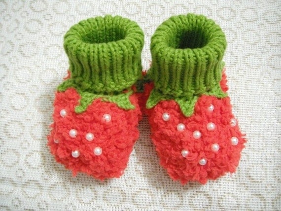 strawberry baby crochet bootiessweet baby girls crochet