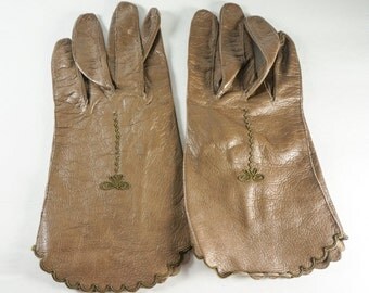Vintage Brown Leather Driving Gloves with Embroidery Detail est. 1940's