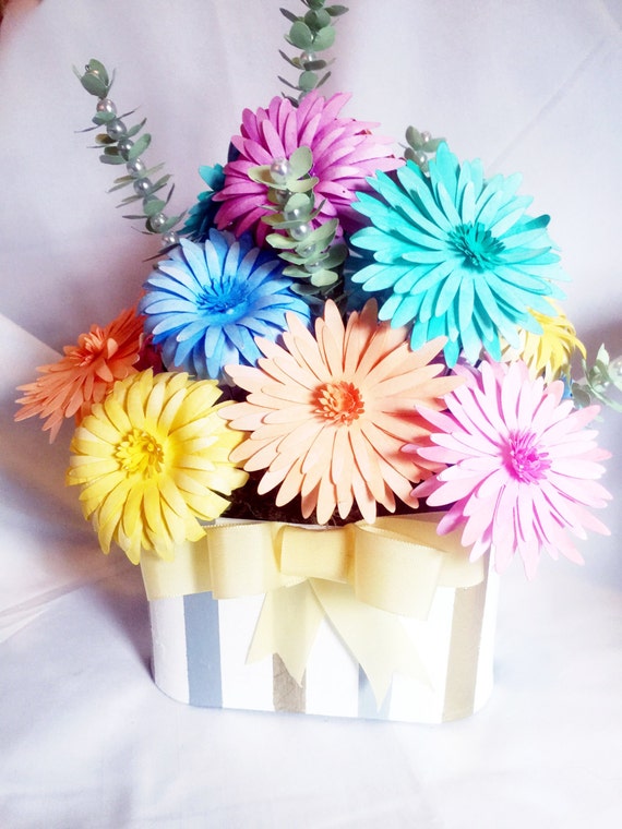 Items similar to Spring paper flower centerpiece 14