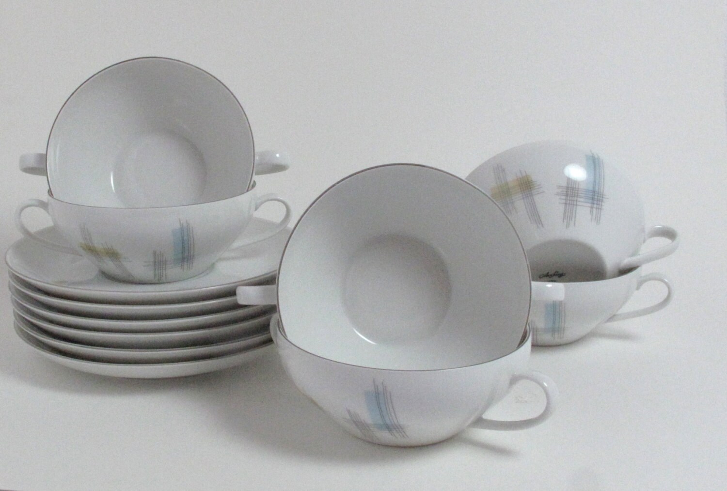1950s German Mid Century Modern Arzberg set of elegant cups and saucers