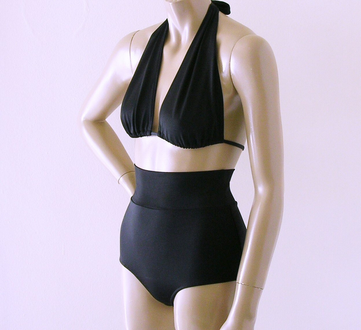 Ultra High Waisted Cheeky Bikini Bottom in Black Navy