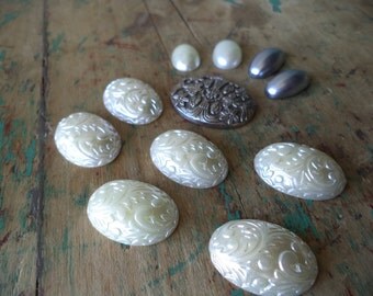11 Vintage Cabochons