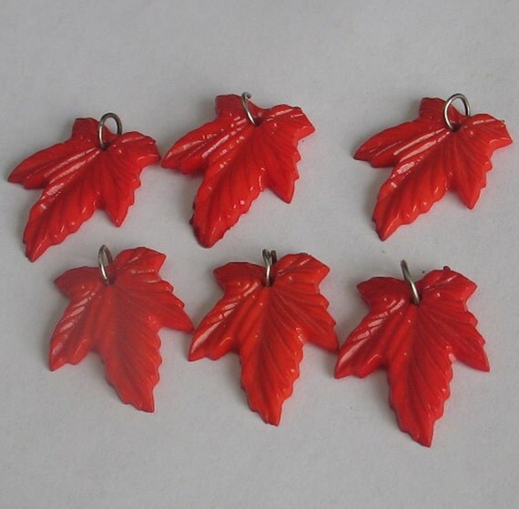 6 red plastic leaves vintage 6 red plastic leaves vintage