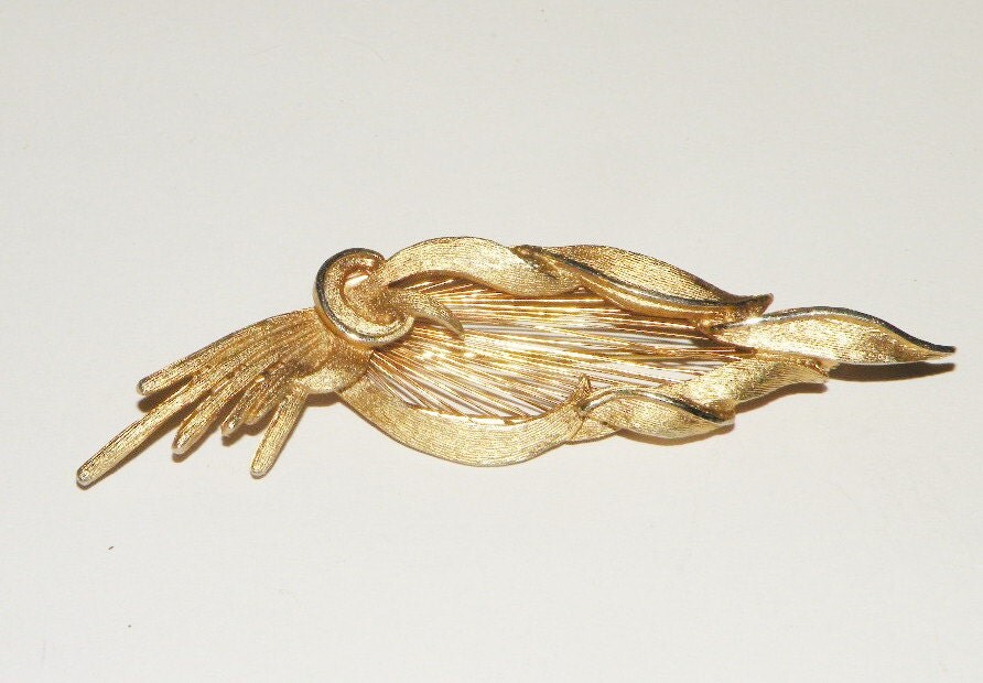Kramer Signed Leaf Brooch Gold toned 1950s by Eosophobish on Etsy