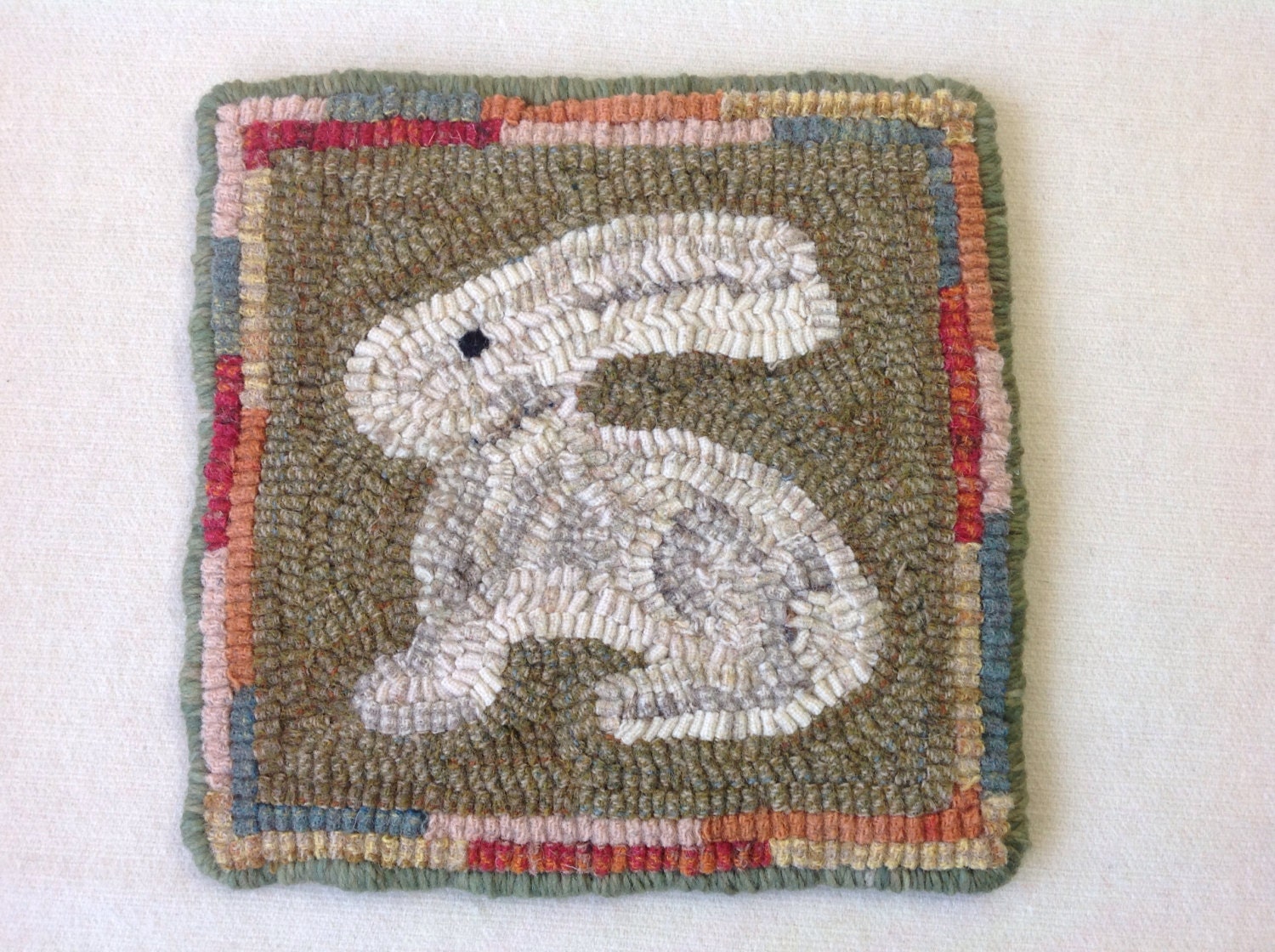 Rug Hooking PATTERN, Bunny Mat, 8 x 8, J911, DIY Primitive Rug pattern