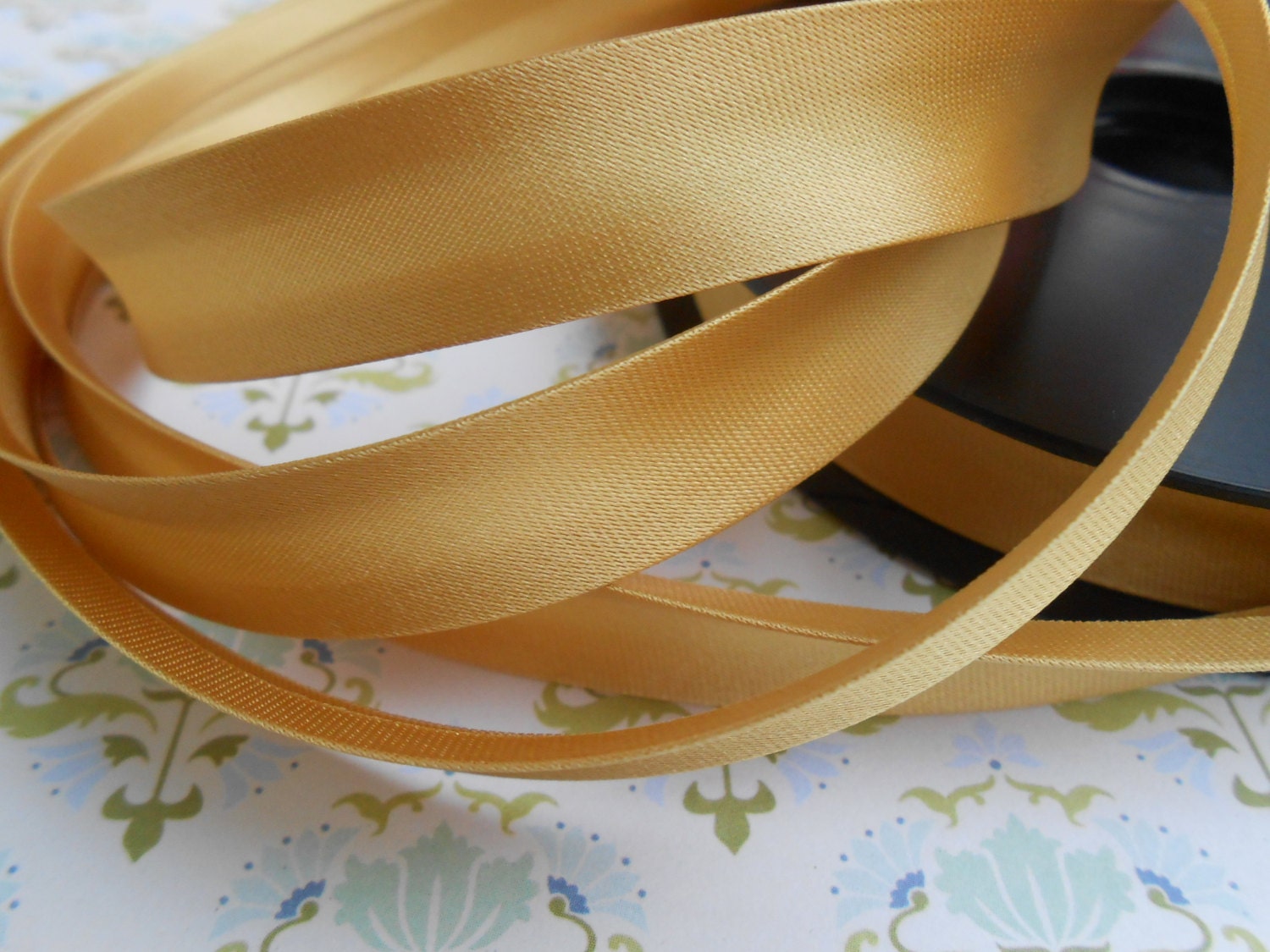 Satin Bias Tape Binding Gold