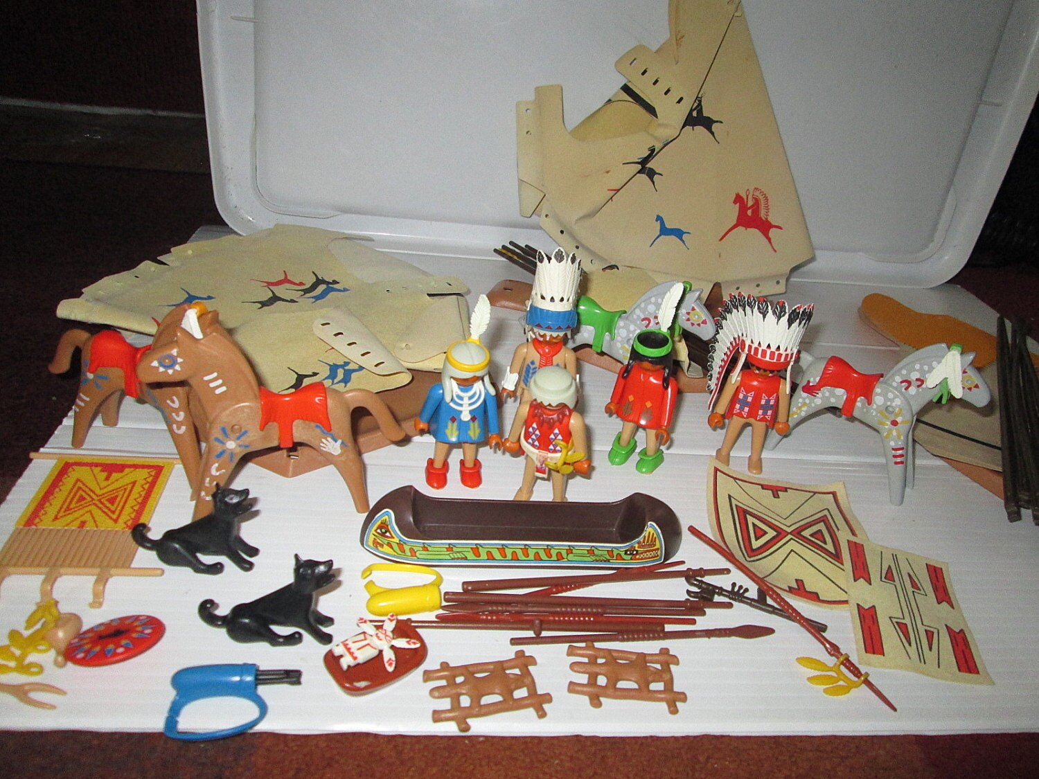Lot Vintage Playmobil American Indians Native Americans Set