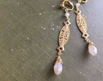 White Champagne Teardrop Earrings Art Deco Victorian Clip On Earrings Bridal Clip Earrings White Champagne Teardrop Earrings Art Deco Victorian Clip On Earrings Bridal Clip Earrings