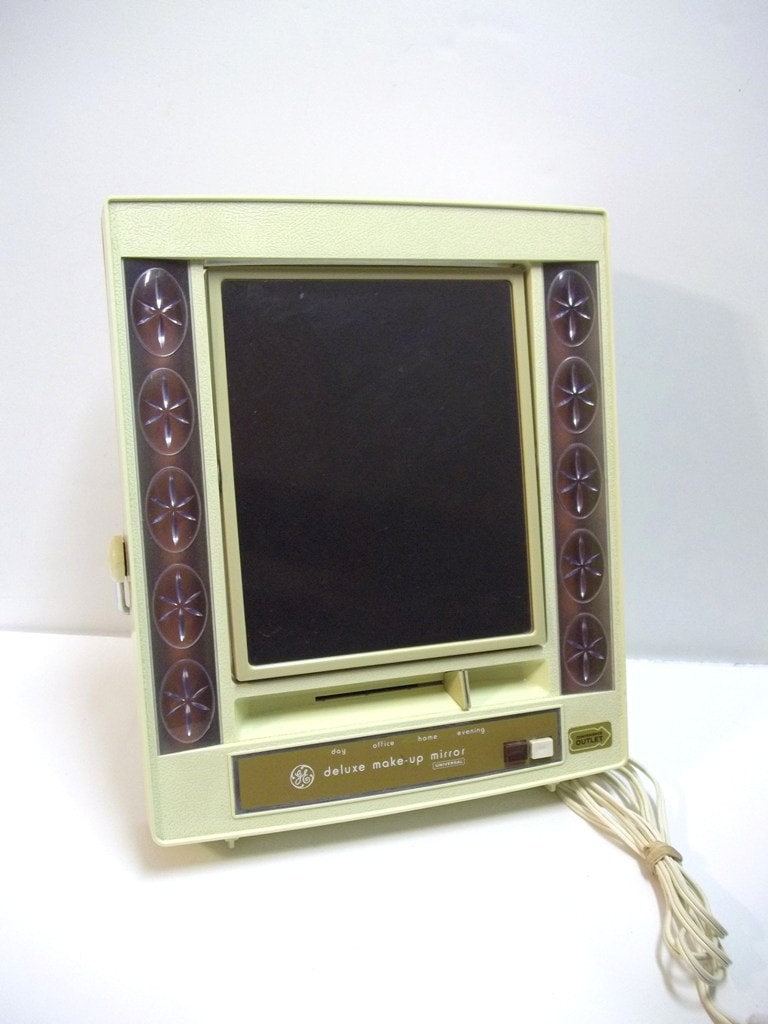 1970s GE Lighted Make Up Mirror Two Sided Deluxe Universal