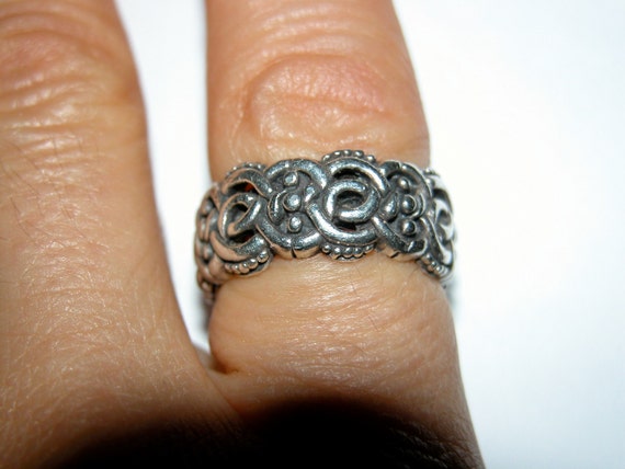 ... Vintage Sterling Silver BRIGHTON Ring Celtic Design Heavy Band Size 8