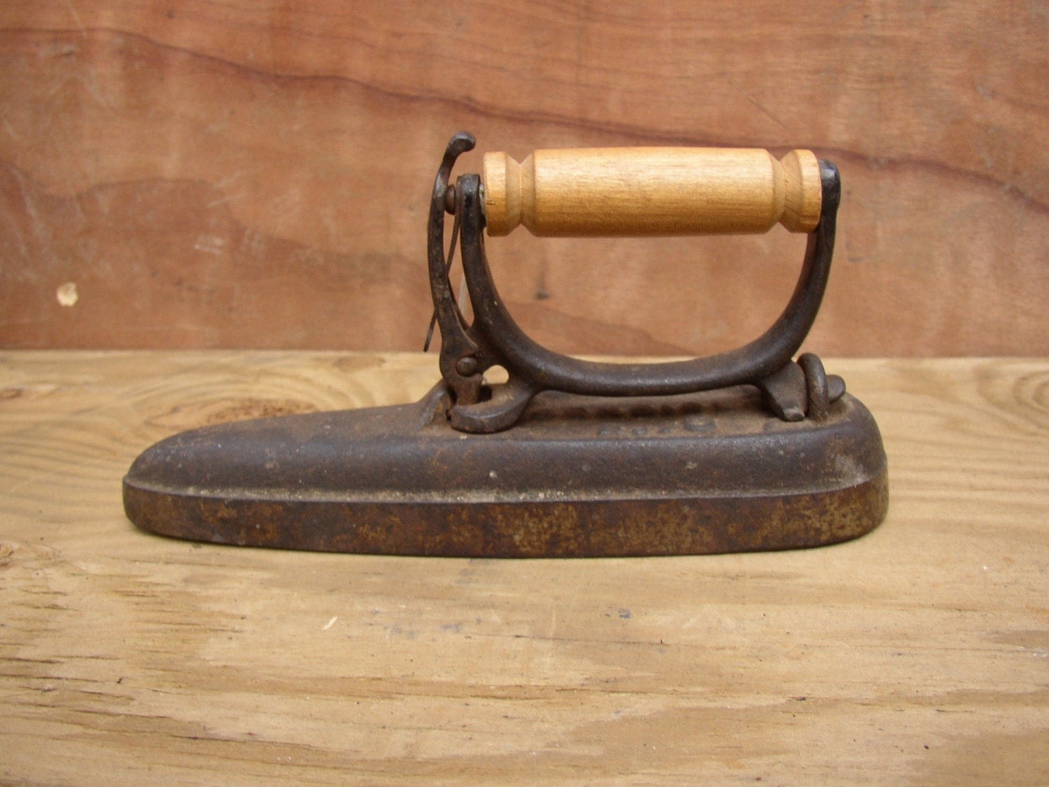 RARE Cast Iron Sleeve Iron Sensible No. 3 by SandridgeAntiques