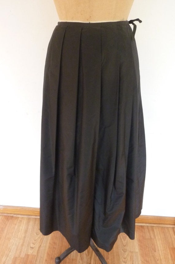 Vintage Skirt 100% Black Silk Taffeta Maxi Style by ZoomVintage