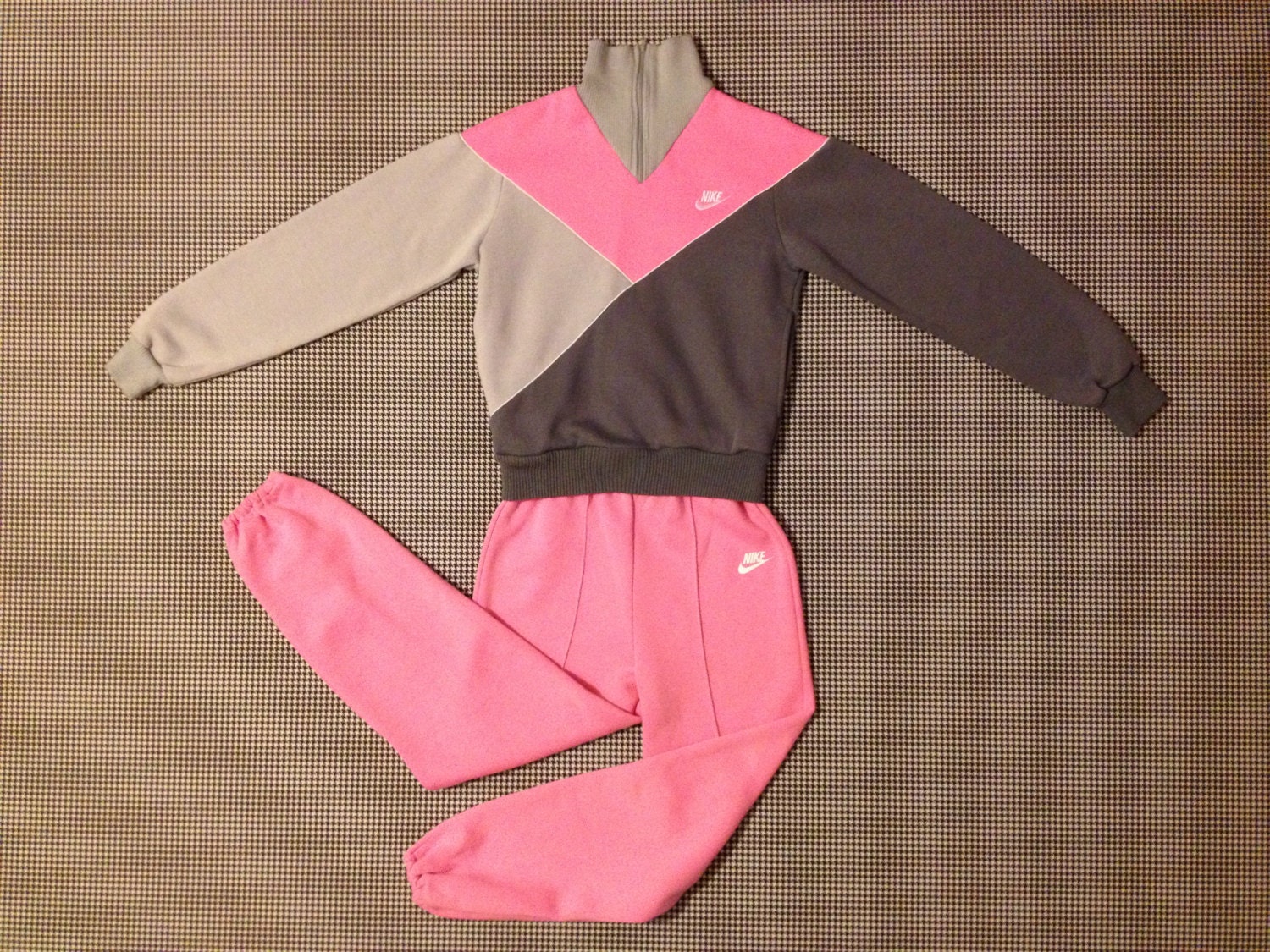 nike velour sweatsuit womens