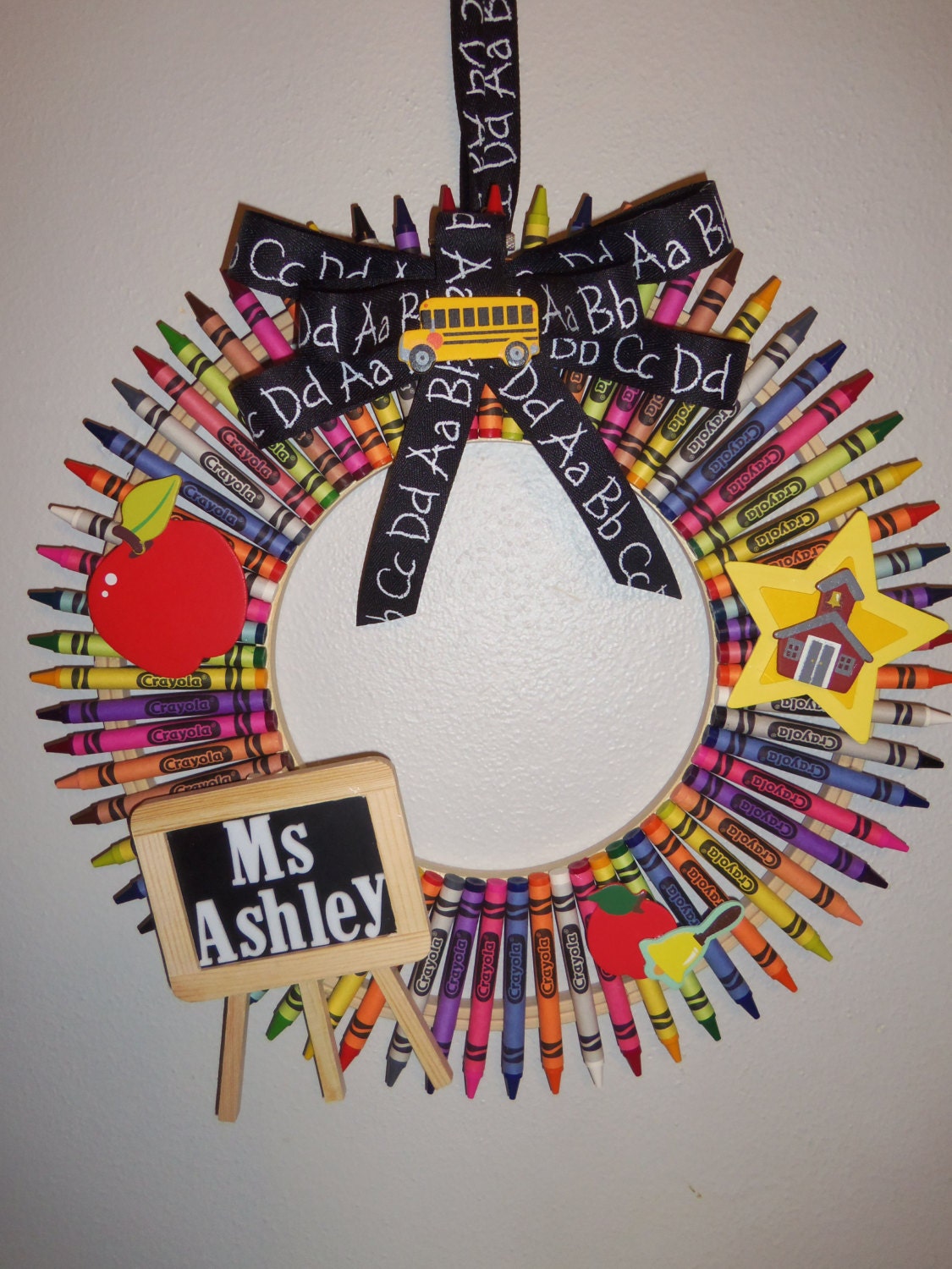 Crayon Wreath Teacher Wreath Teacher Gift by bkstudio on Etsy