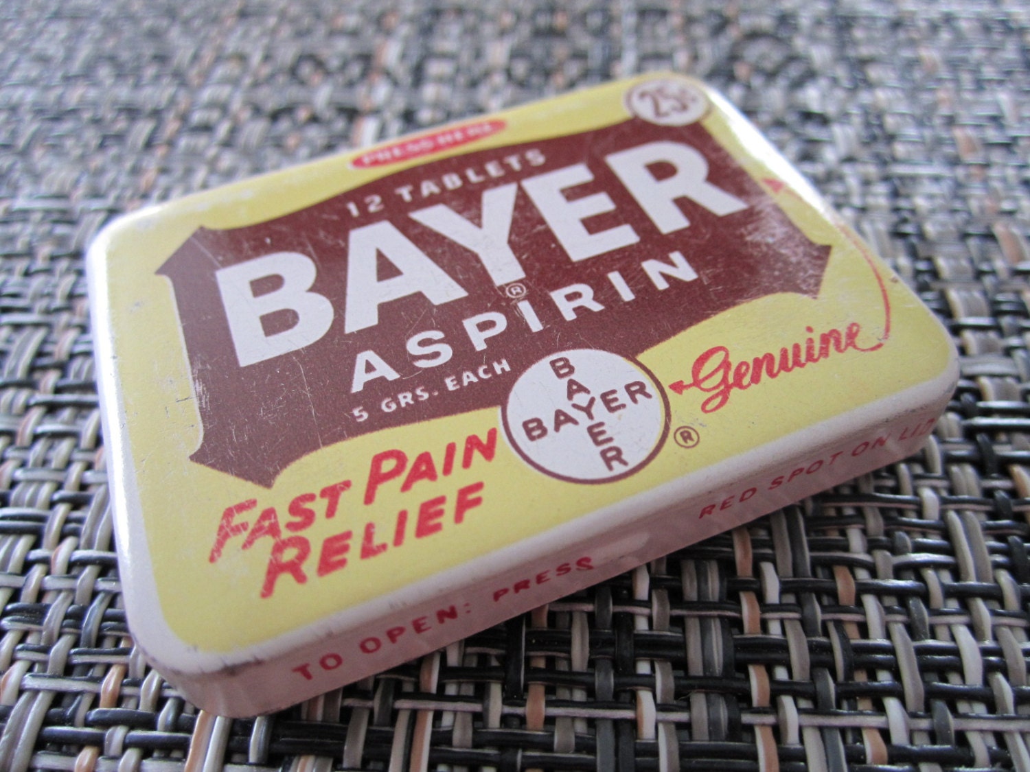 Small Vintage Bayer Aspirin Tin