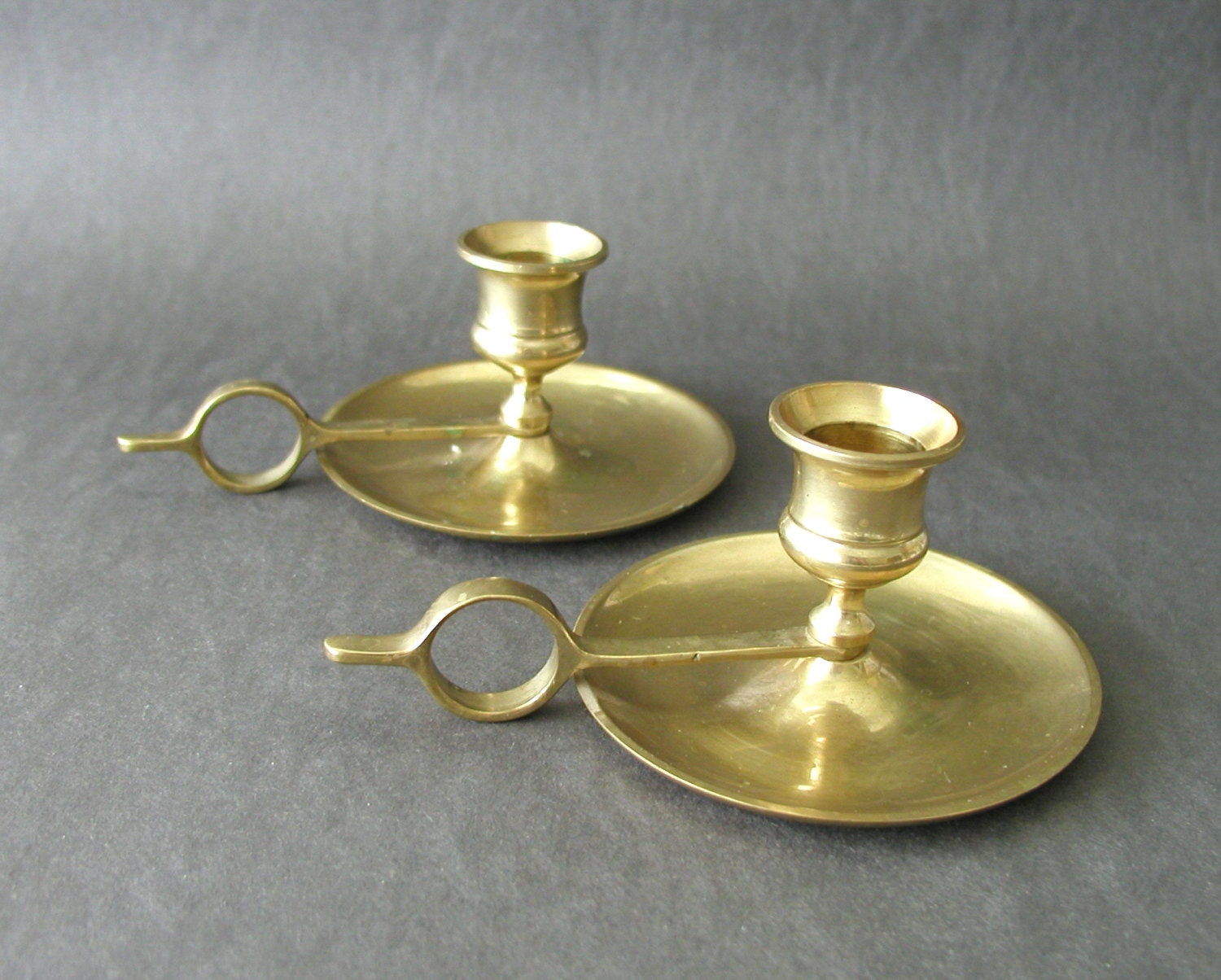 2 Vintage Brass Candle Holders With Handles And Drip Plates 3101