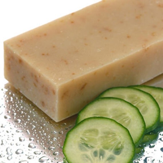 Callington Mill Oatmeal &amp; Cucumber Scrub Soap