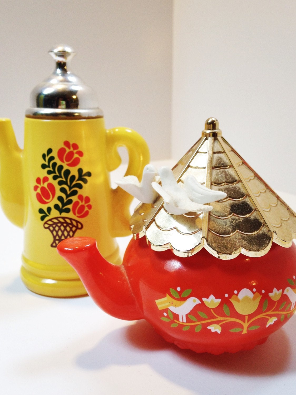 Vintage Avon Teapot Bubble Bath Bottles