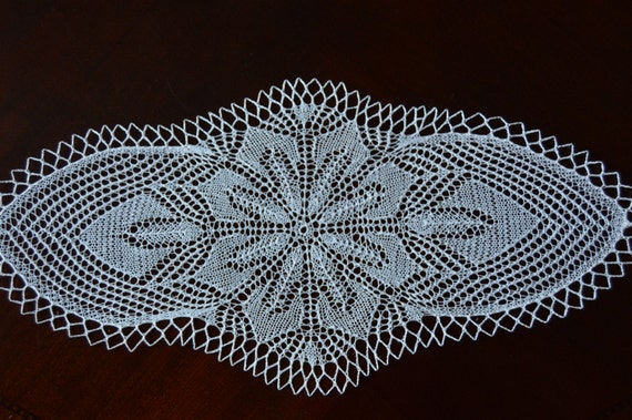 23 oval handmade lace knit table runner / by BloomingNeedles