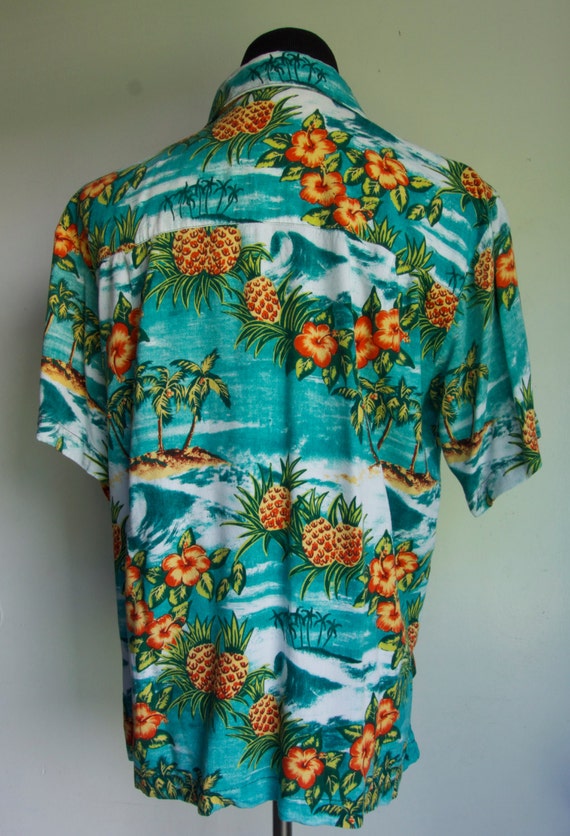 PINEAPPLE MOON Hawaiian Shirt Medium Wood Wooden Buttons