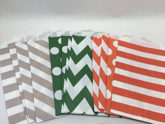 12 Forest friends goodie bags orange green gray fox squirrel owl hedgehog racoon woodland party Neutral Woodland Tree baby shower favor sack Il_570xn