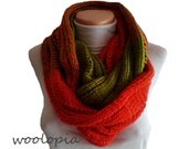 Infinity scarf; hand knit infinity scarf, cowl, neckwarmer. Red & Green