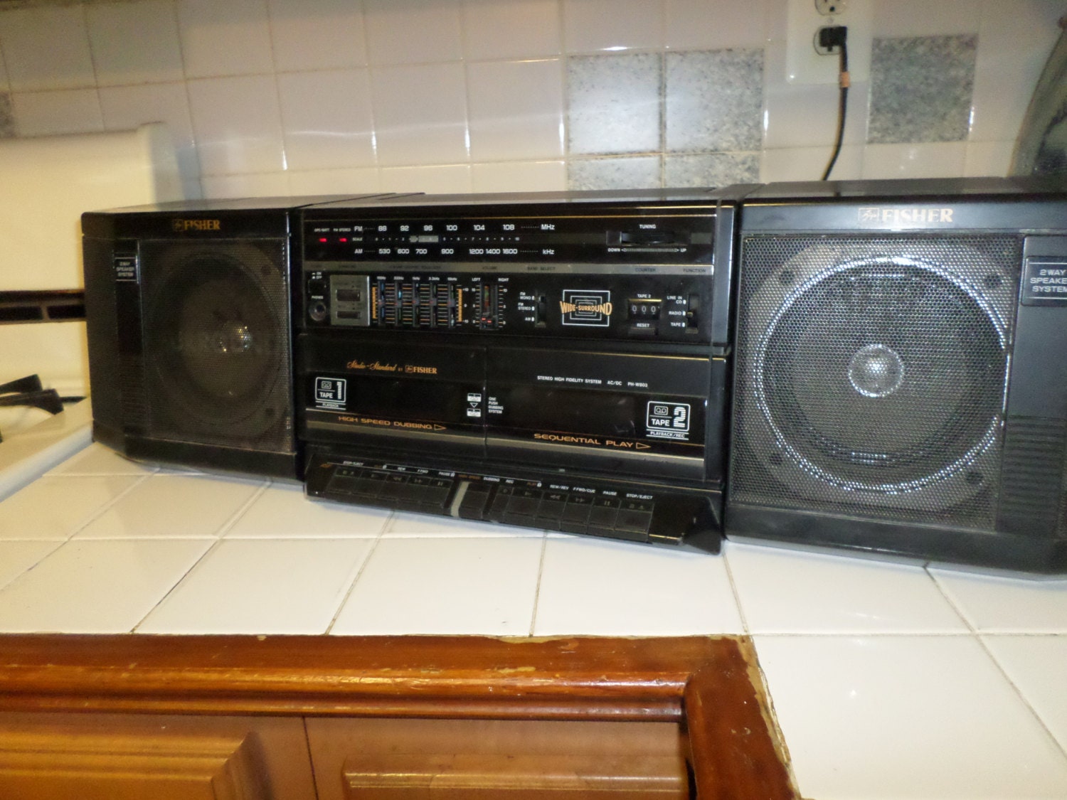 Very Nice Vintage 1980's Fisher Portable Stereo System