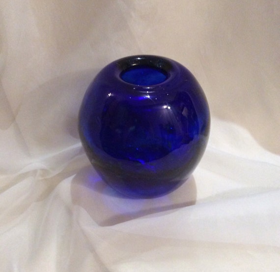 Hand Blown Cobalt Glass Vase. Cobalt Blue Glass by MoltenColor