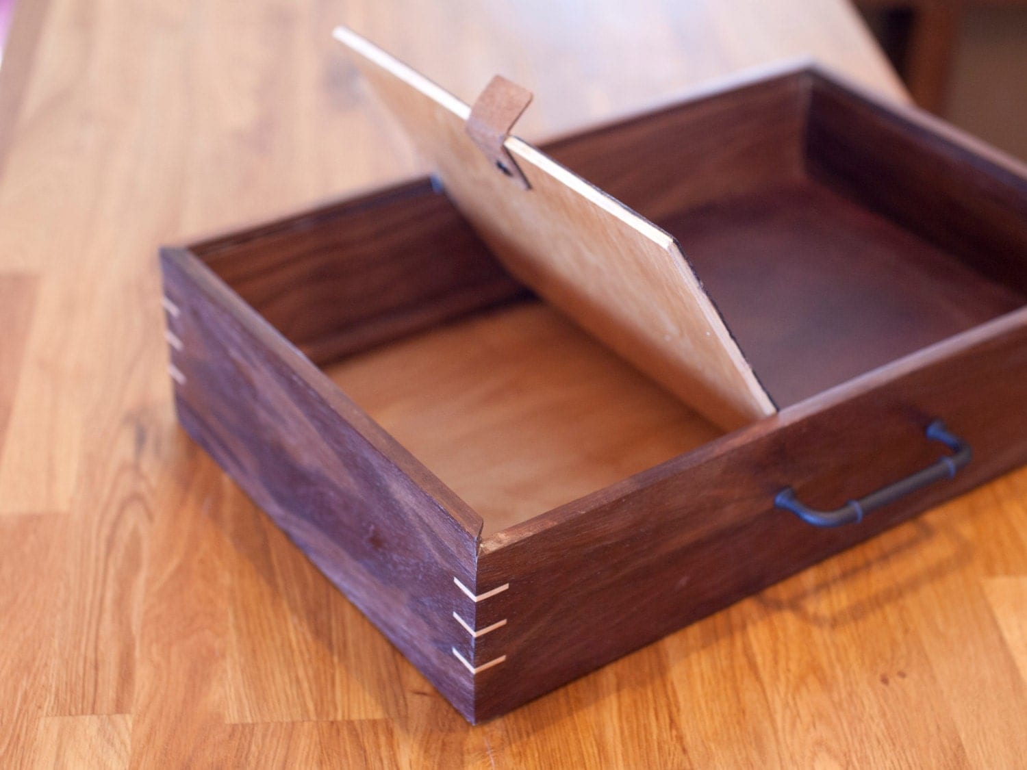 custom-wooden-briefcase-with-hidden-compartment