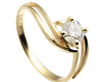 Diamond ring 0.30ct-Diamond Engagement Ring-Unique Engagement Ring-Yellow Diamond Gold Ring-Solitaire ring-Stackable ring-Promise ring