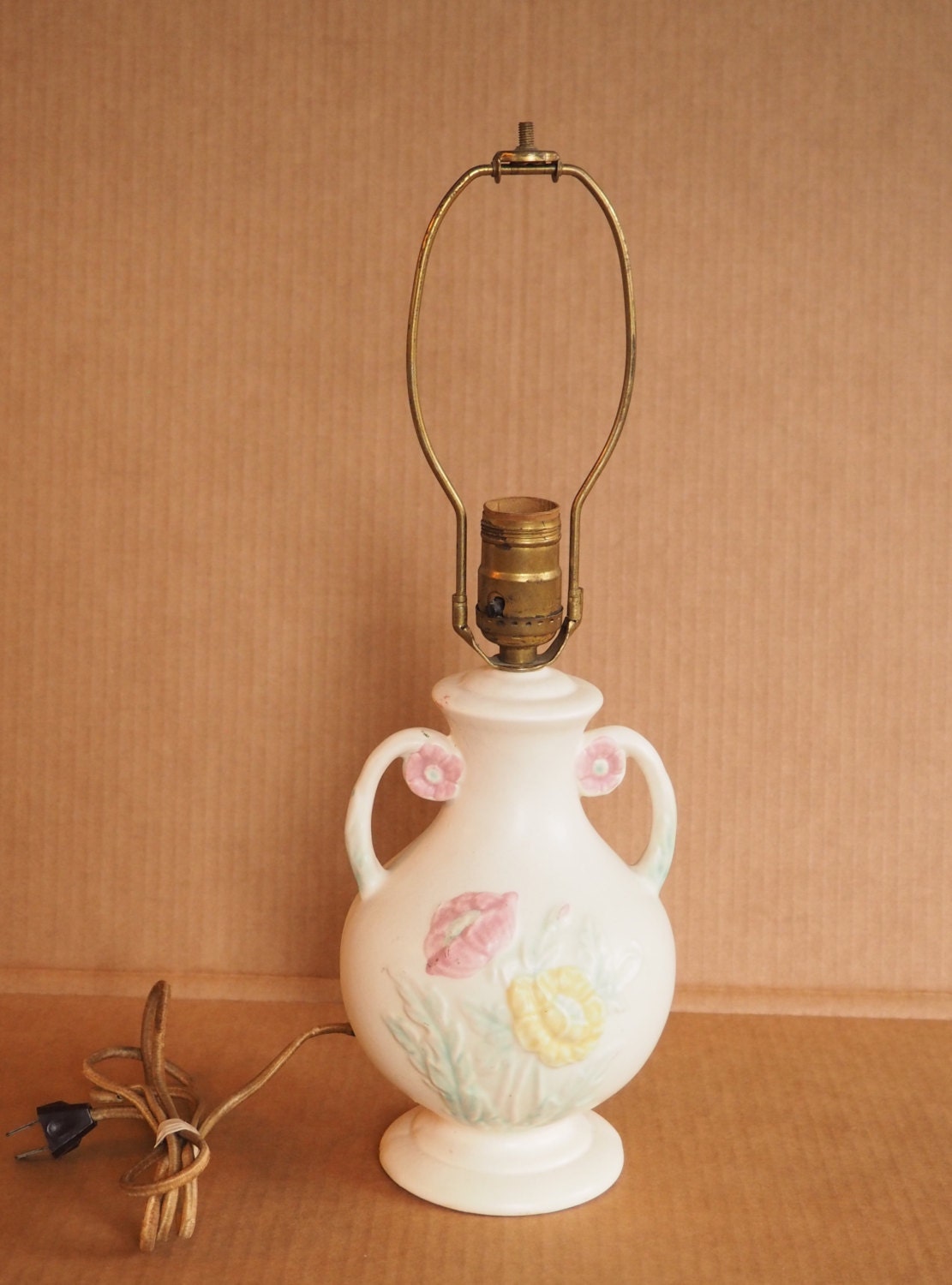 Rare Hull Pottery Table Lamp c.1940 by MaizeeMaesAntiques on Etsy