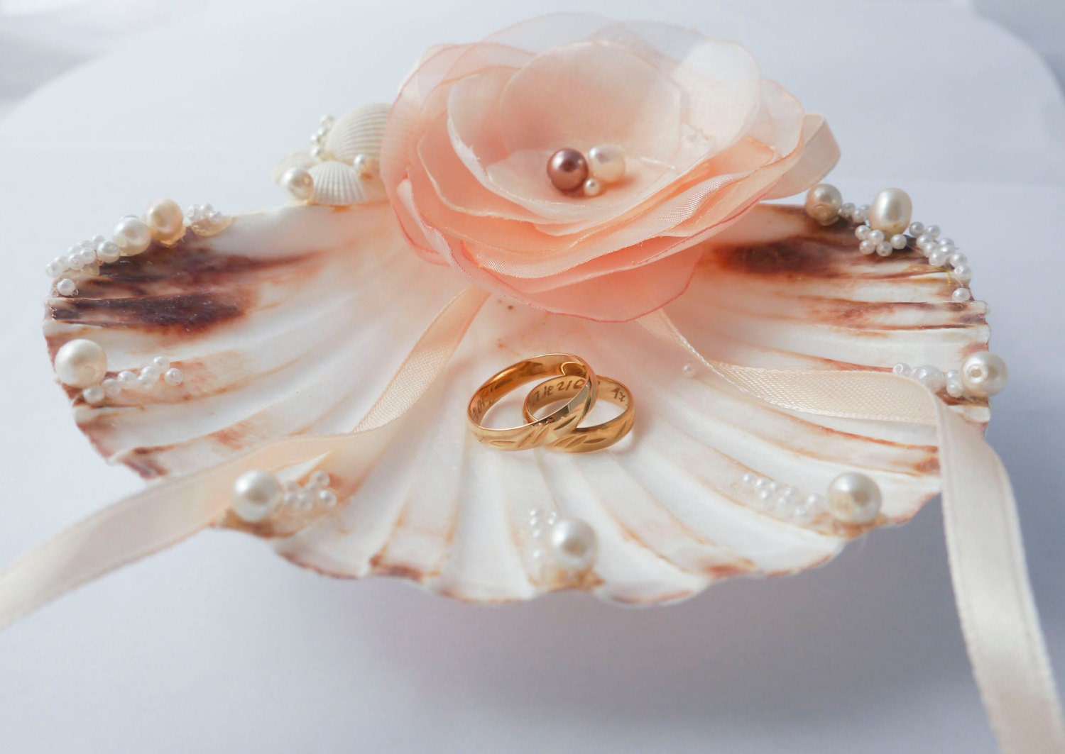Shell ring holder Wedding Ring Holder Seashell Ring by NLcreation
