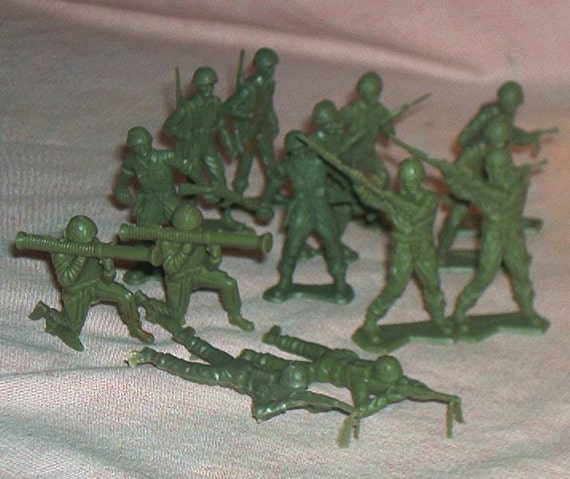 Vintage Army Men 14 Man U.s. Infantry Squad Wwii Era By Brotoys1