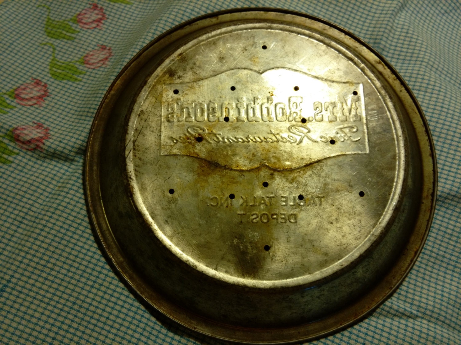 Pie Plate Mrs Robinson's Restaurant Table Talk 9 inch Vintage from