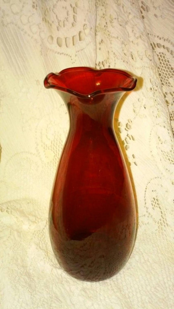 Beautiful fluted ruffled rim red blown glass vase by Cynthaels