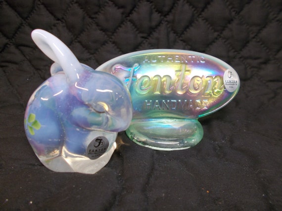 fenton glass bunny figurine