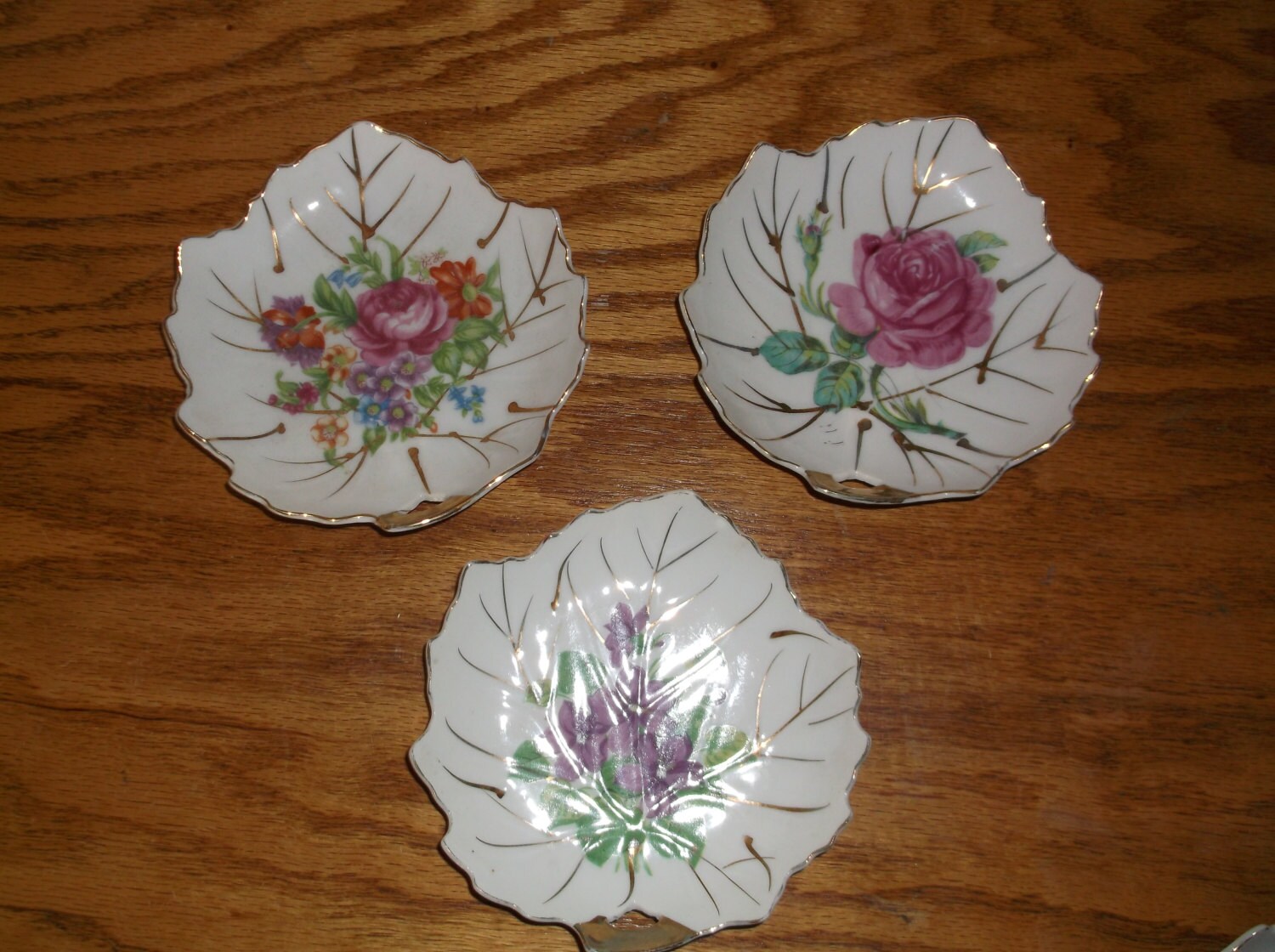 Vintage Viceroy China small leaf shaped dishes for candy or