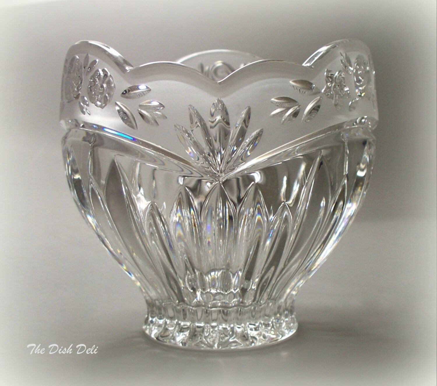 Oneida Southern Garden Candy Dish Lead Crystal Frosted