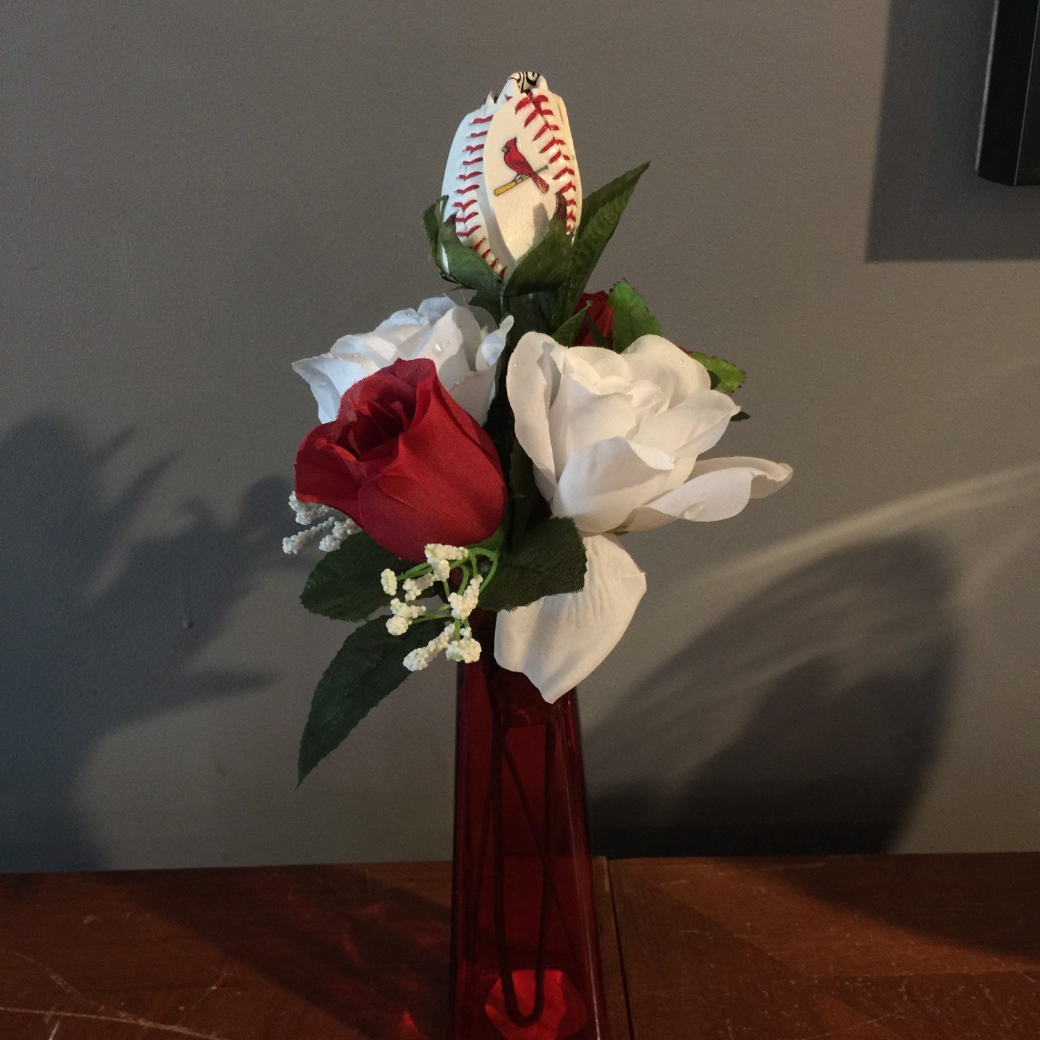 Baseball rose bouquet by SportYourFlower on Etsy