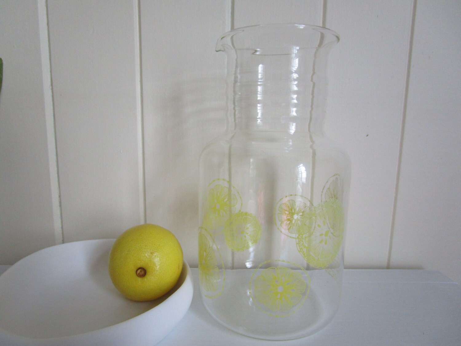 Vintage Pyrex Lemonade Pitcher, Retro Kitchenware Haute Juice