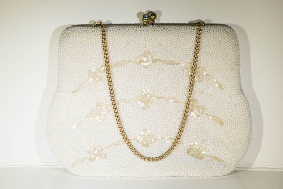 cream chain shoulder bag